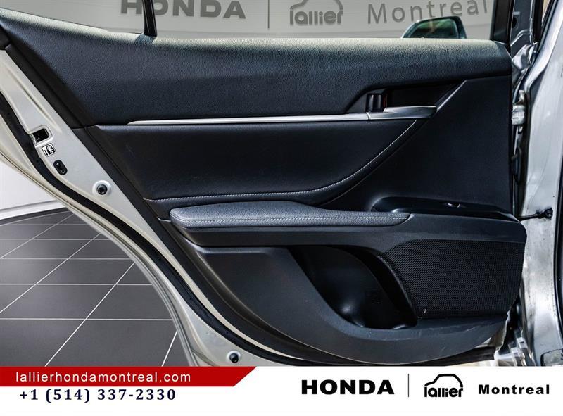 2018 Toyota Camry - Image 14