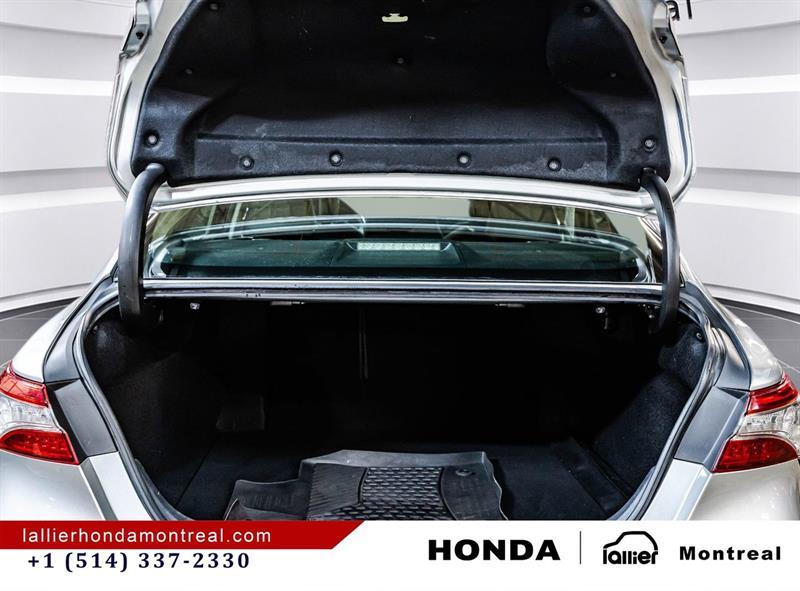 2018 Toyota Camry - Image 17