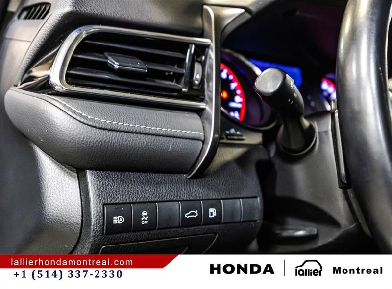 2018 Toyota Camry - Image 23