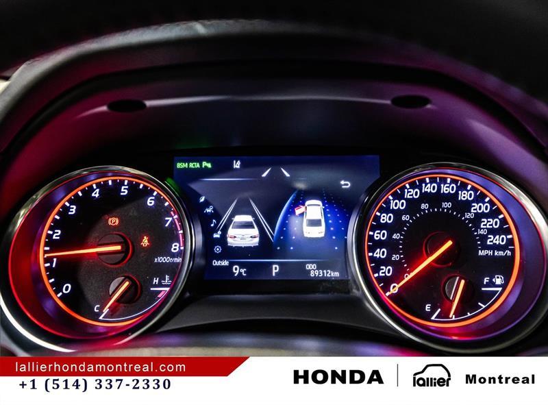 2018 Toyota Camry - Image 25