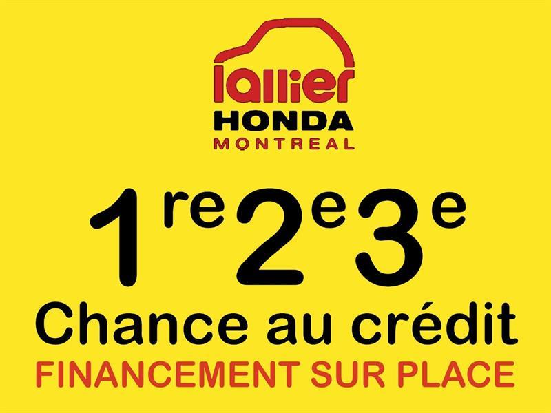 2018 Toyota Camry - Image 29