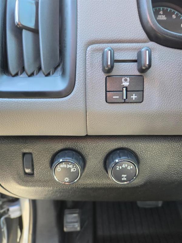 2020 Chevrolet Colorado - Image 17