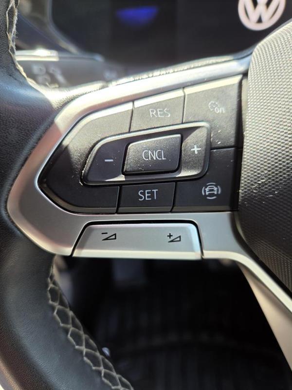 2022 Volkswagen Taos - Image 18