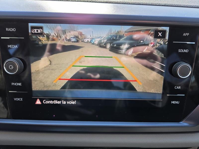 2022 Volkswagen Taos - Image 23