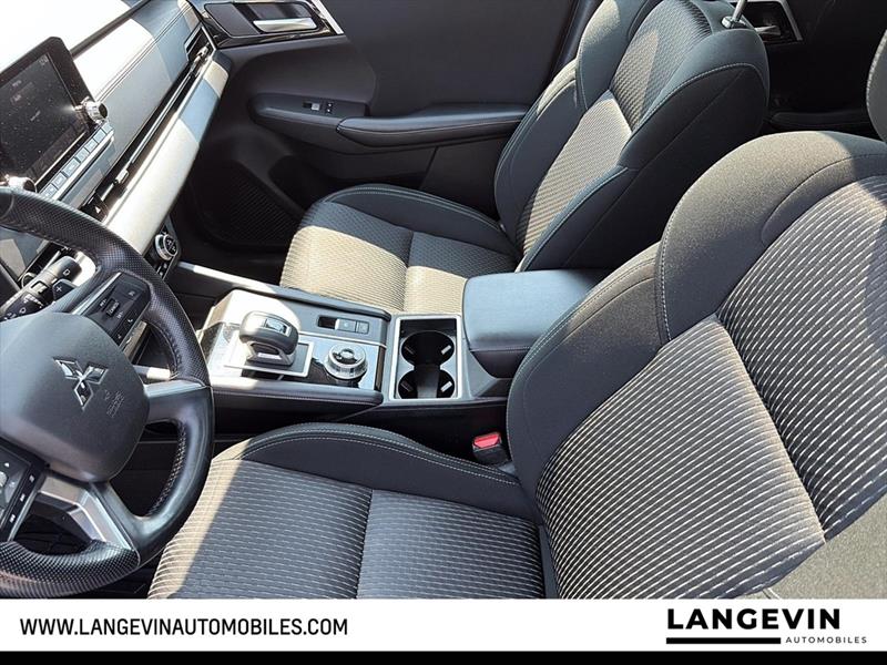 mitsubishi Outlander 2022 - 18
