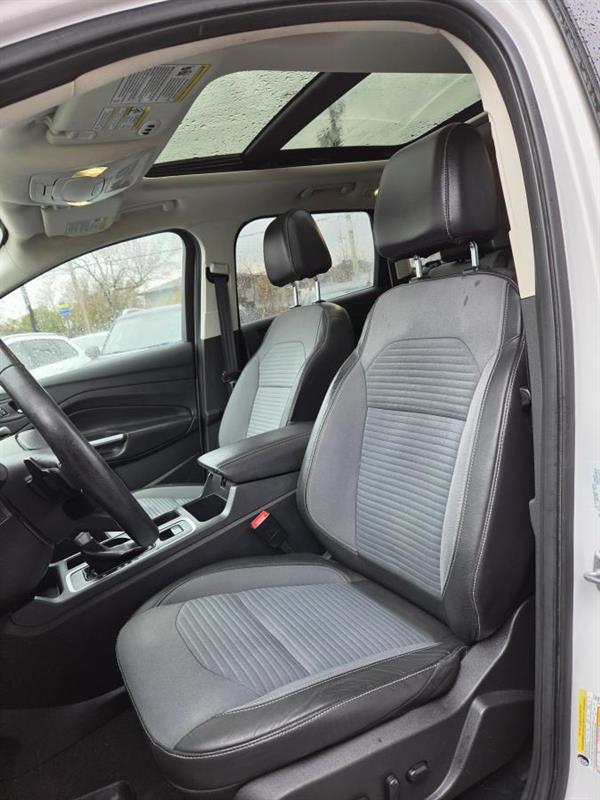 ford Escape 2017 - 16