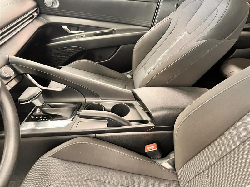 hyundai Elantra 2021 - 17