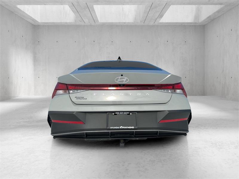 hyundai Elantra 2025 - 2