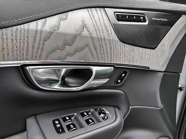 volvo XC90 hybride rechargeable 2025 - 8