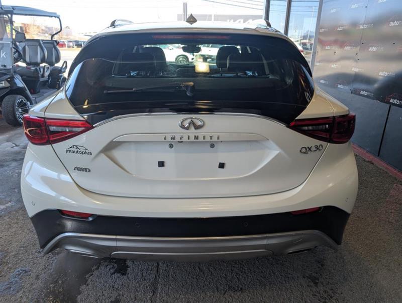 infiniti QX30 2017 - 9