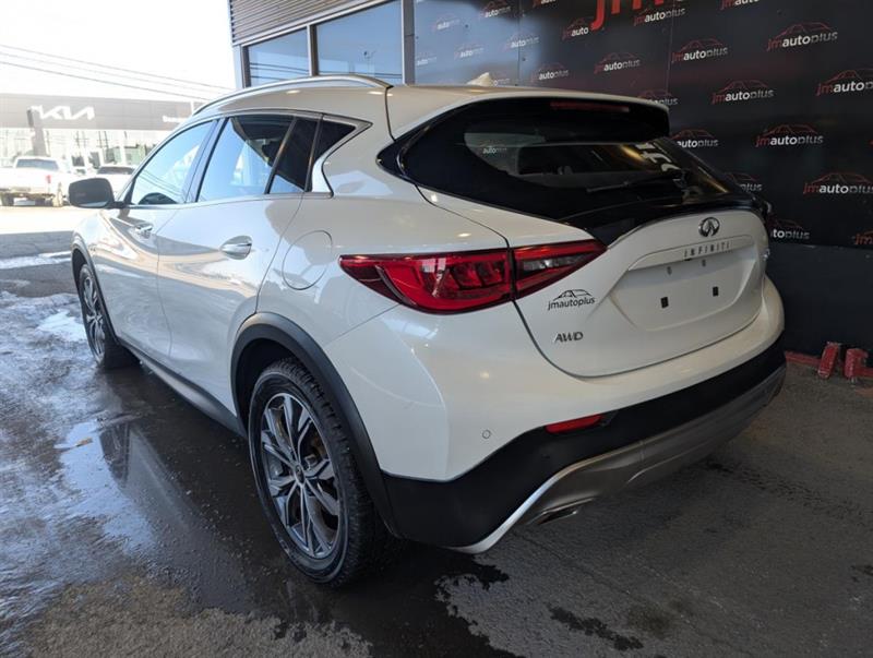 infiniti QX30 2017 - 11