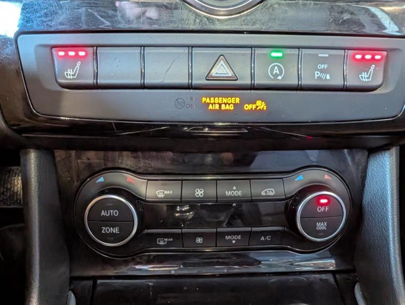 infiniti QX30 2017 - 26
