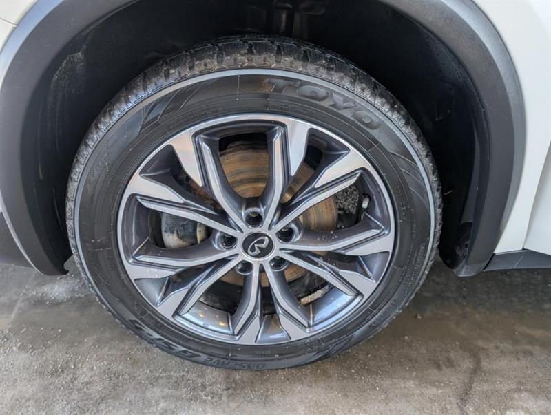 infiniti QX30 2017 - 30