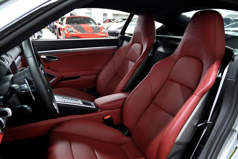 porsche 718 Cayman 2025 - 16