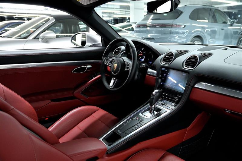 porsche 718 Cayman 2025 - 17