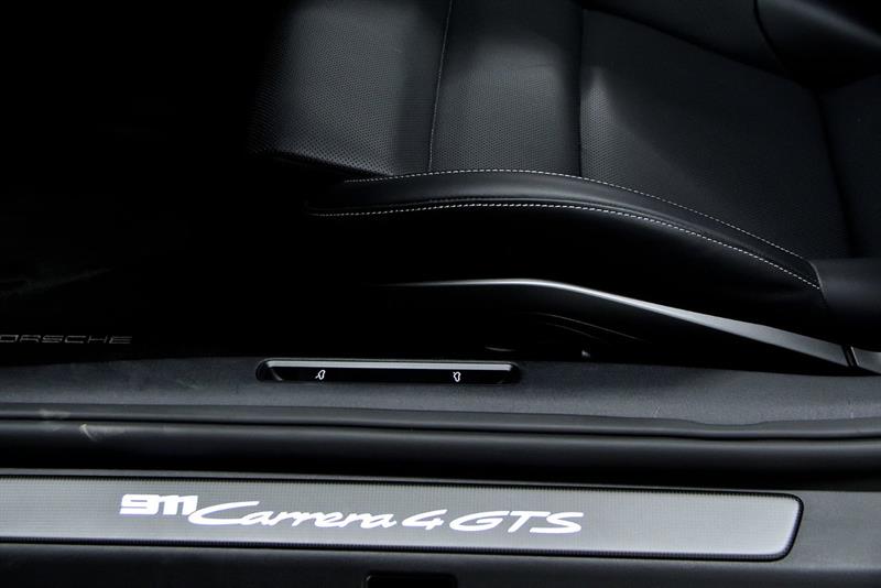 porsche 911 2025 - 14