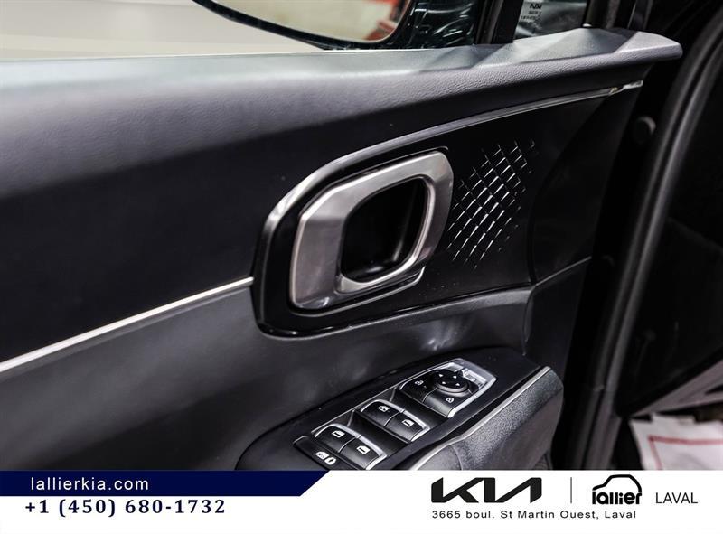 2025 Kia Sorento - Image 12