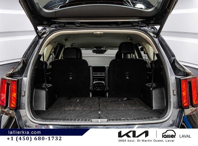2025 Kia Sorento - Image 17