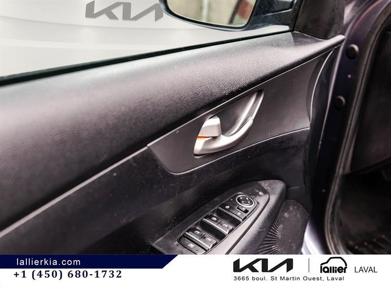 2019 Kia Forte - Image 11