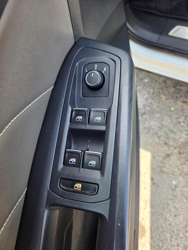 2021 Volkswagen Atlas - Image 20