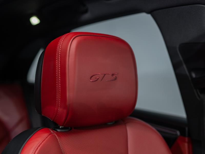 porsche Macan 2024 - 25