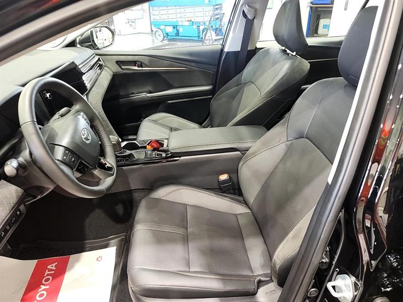 toyota Camry Hybrid 2025 - 8