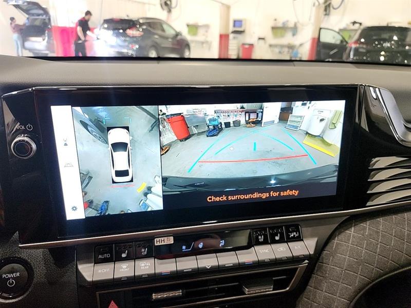 toyota Camry Hybrid 2025 - 14
