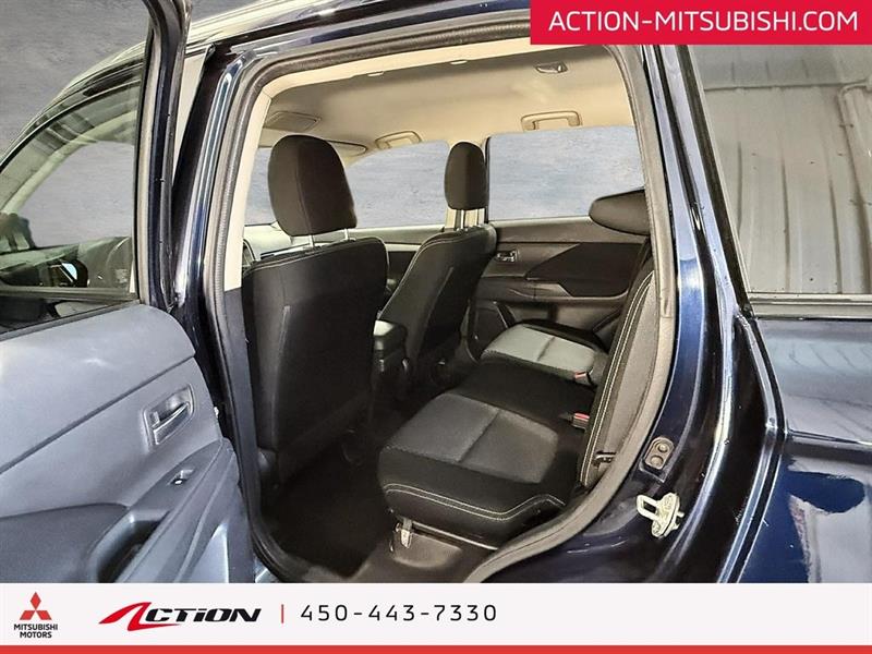 mitsubishi Outlander 2018 - 16