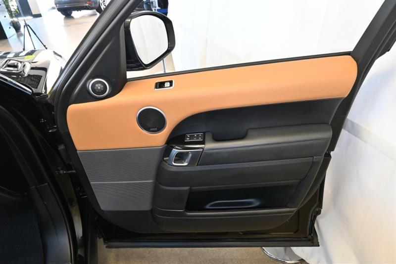 2020 Land Rover Range Rover - Image 30