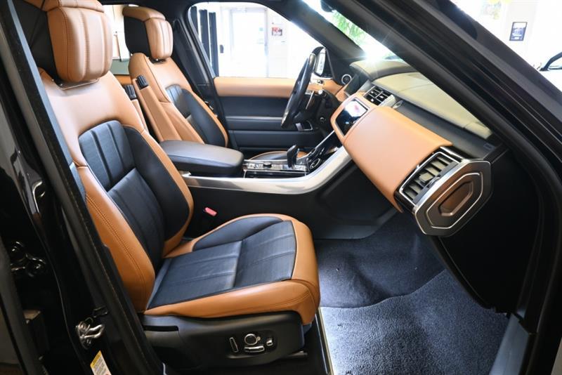 2020 Land Rover Range Rover - Image 32