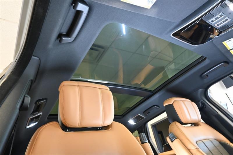 2020 Land Rover Range Rover - Image 34