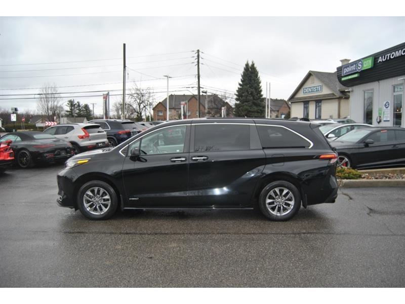 2021 Toyota Sienna - Image 2