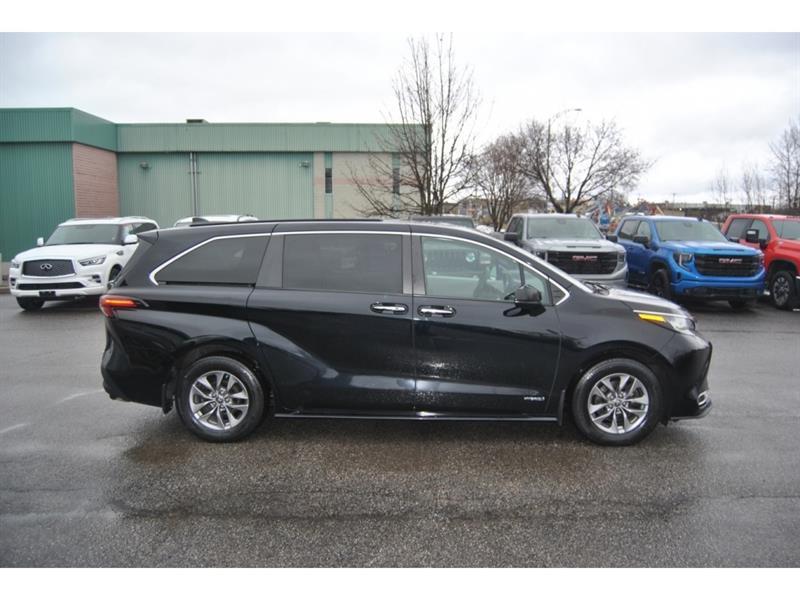 2021 Toyota Sienna - Image 6