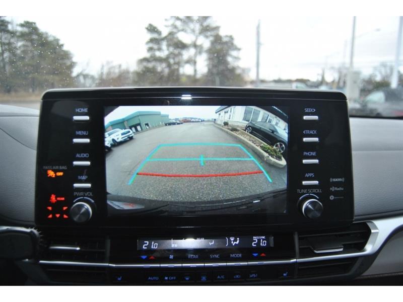 2021 Toyota Sienna - Image 18