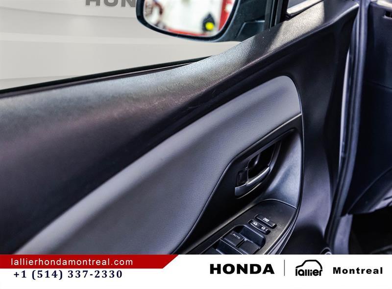 2018 Toyota Yaris - Image 11