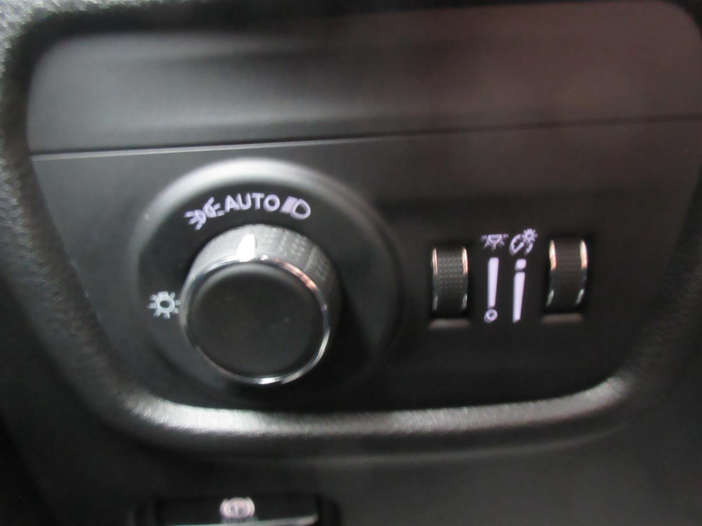 jeep Grand Cherokee 2023 - 26
