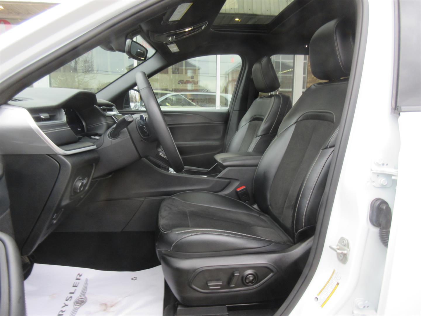 jeep Grand Cherokee 2023 - 19