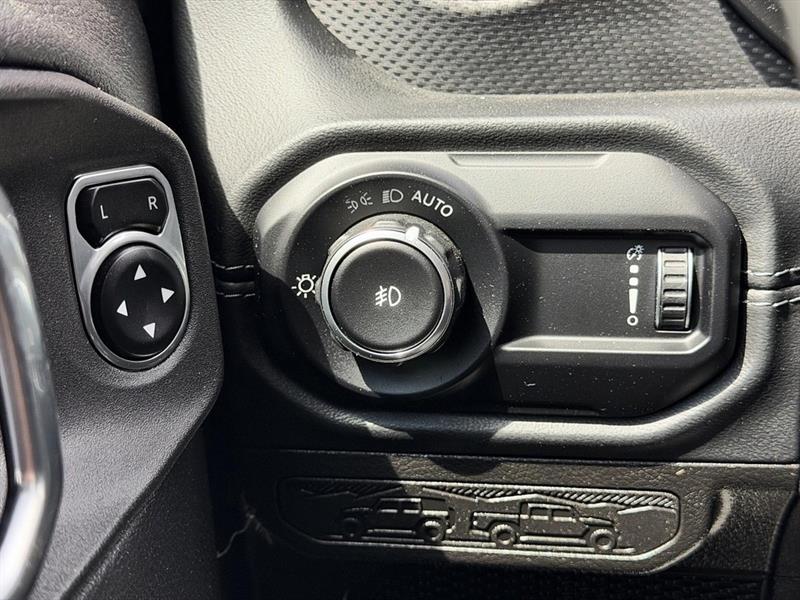 jeep Wrangler 2024 - 27