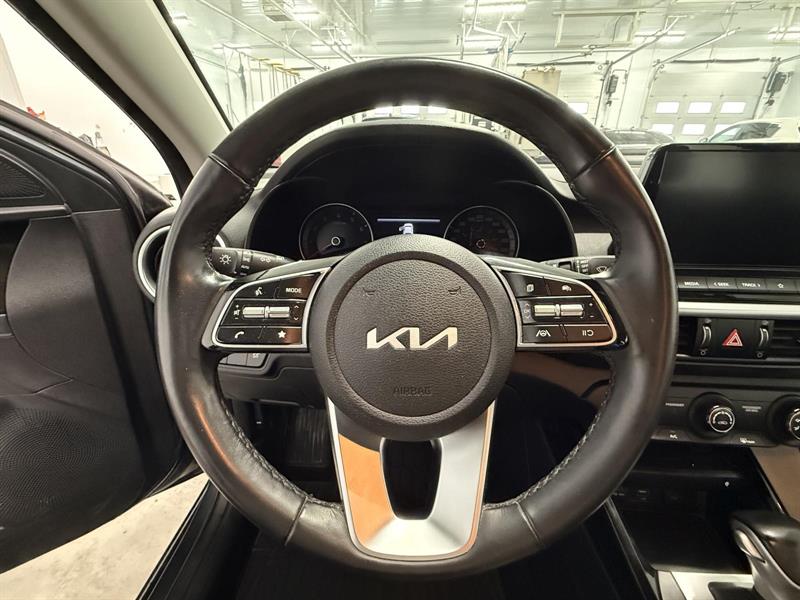 kia Forte 2023 - 12