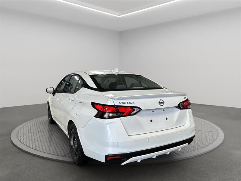nissan Versa 2021 - 3