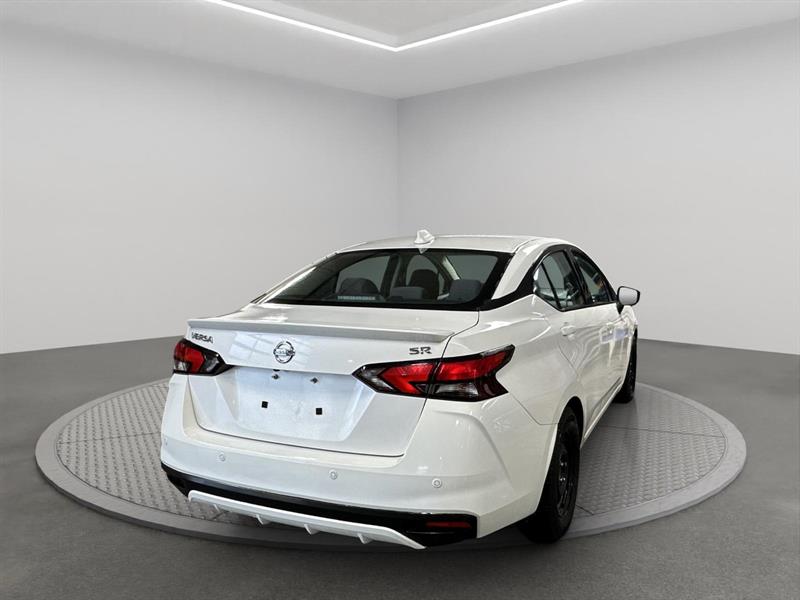nissan Versa 2021 - 5