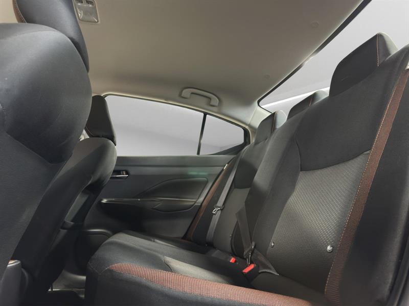 nissan Versa 2021 - 11