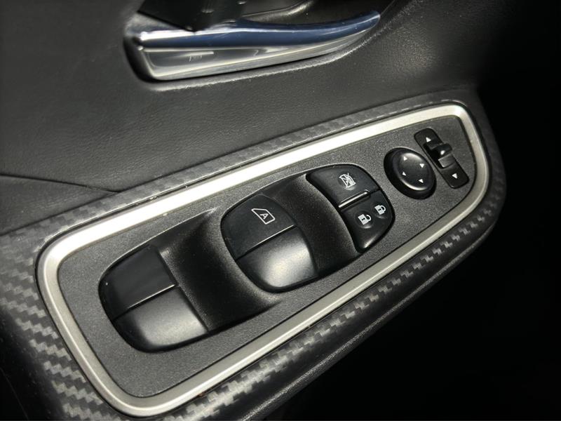 nissan Versa 2021 - 18