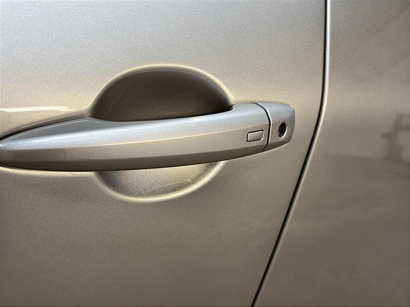 nissan Rogue 2023 - 25