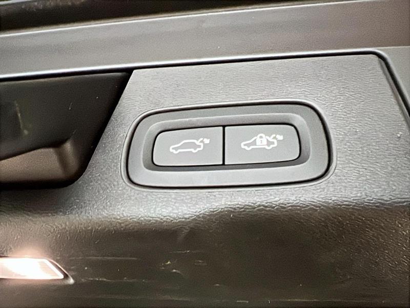 volvo XC60 2022 - 15