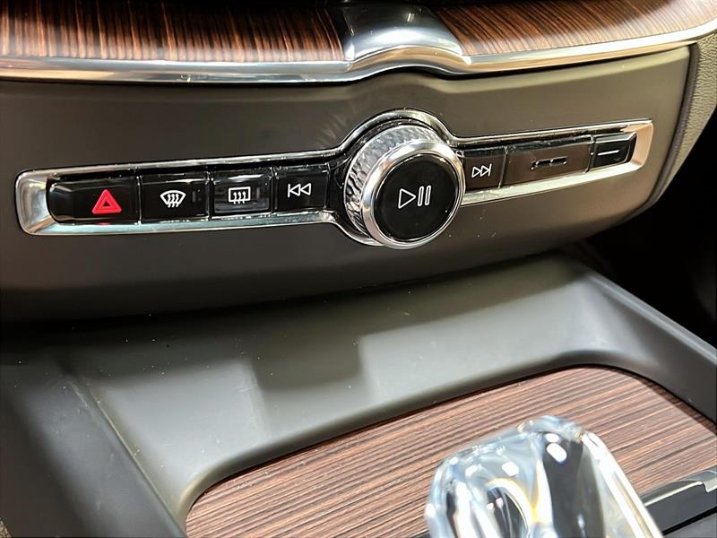 volvo XC60 2022 - 17