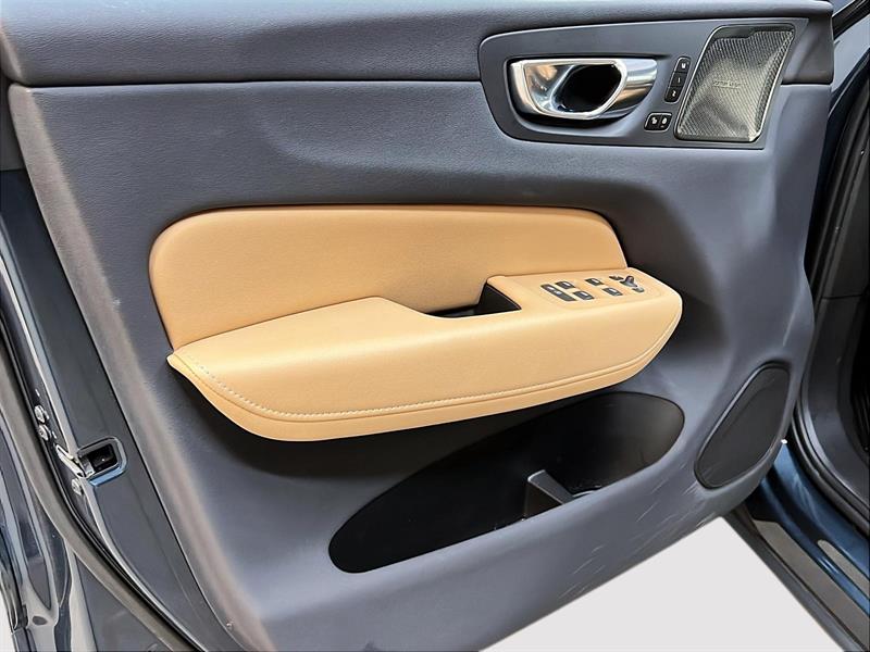 volvo XC60 2022 - 26