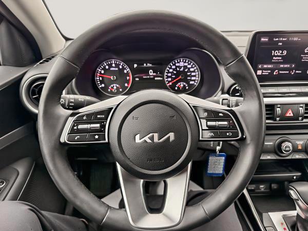 kia Forte 2023 - 14