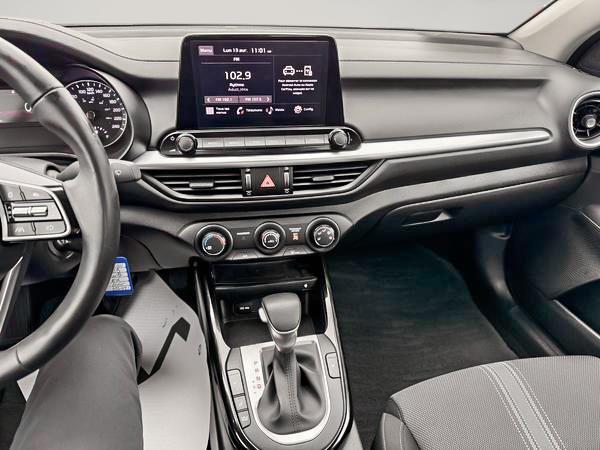 kia Forte 2023 - 18