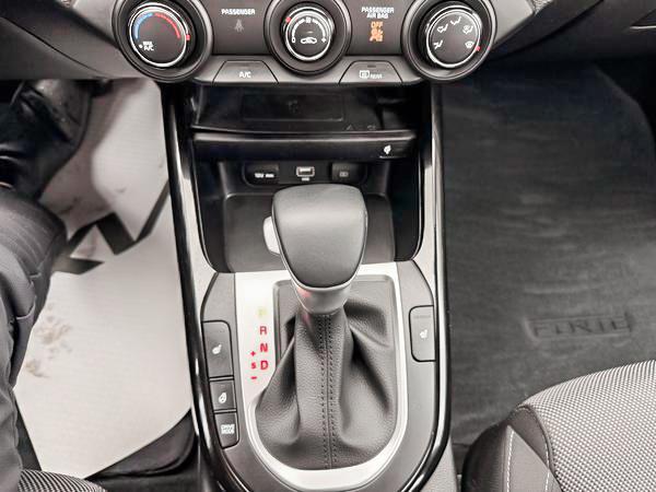 kia Forte 2023 - 21